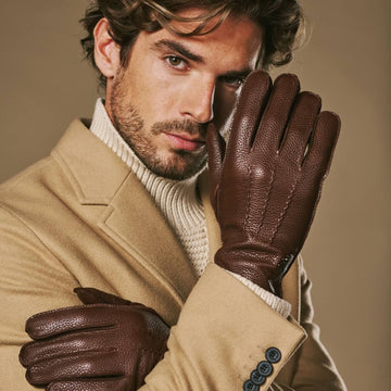 Deerskin vs. Lambskin Gloves: Which Leather Is Right for You?