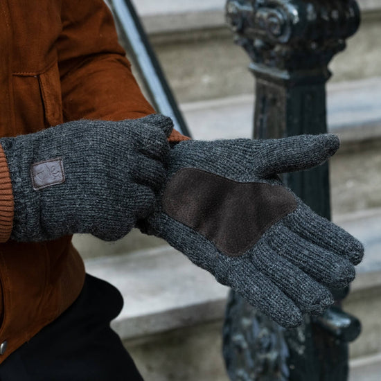 Hudson (dark grey) - knitted gloves from Shetland wool with warm fleece lining - Schwartz & von Halen - US - 6
