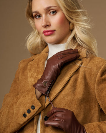 Women’s brown lambskin leather gloves with cashmere lining and side zip