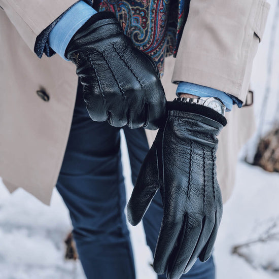 Harvey (black) - goatskin leather gloves with luxurious wool lining & touchscreen feature - Schwartz & von Halen - US - 2