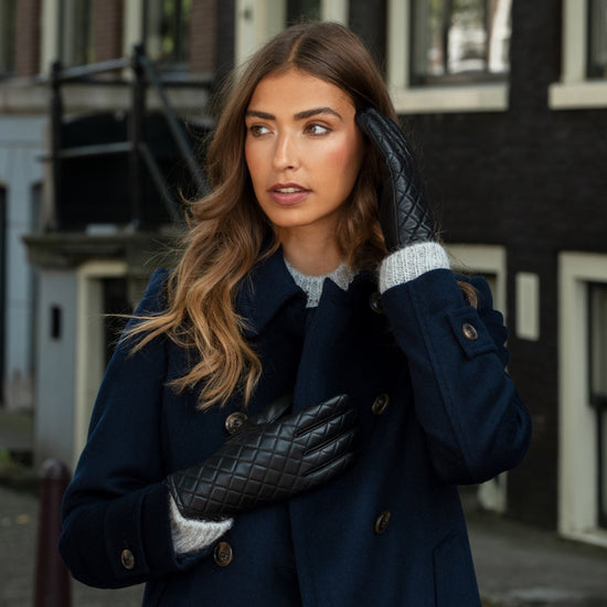 Kira (black) - sheepskin leather gloves with wool/cashmere lining & touchscreen feature  - Schwartz & von Halen - US - 7